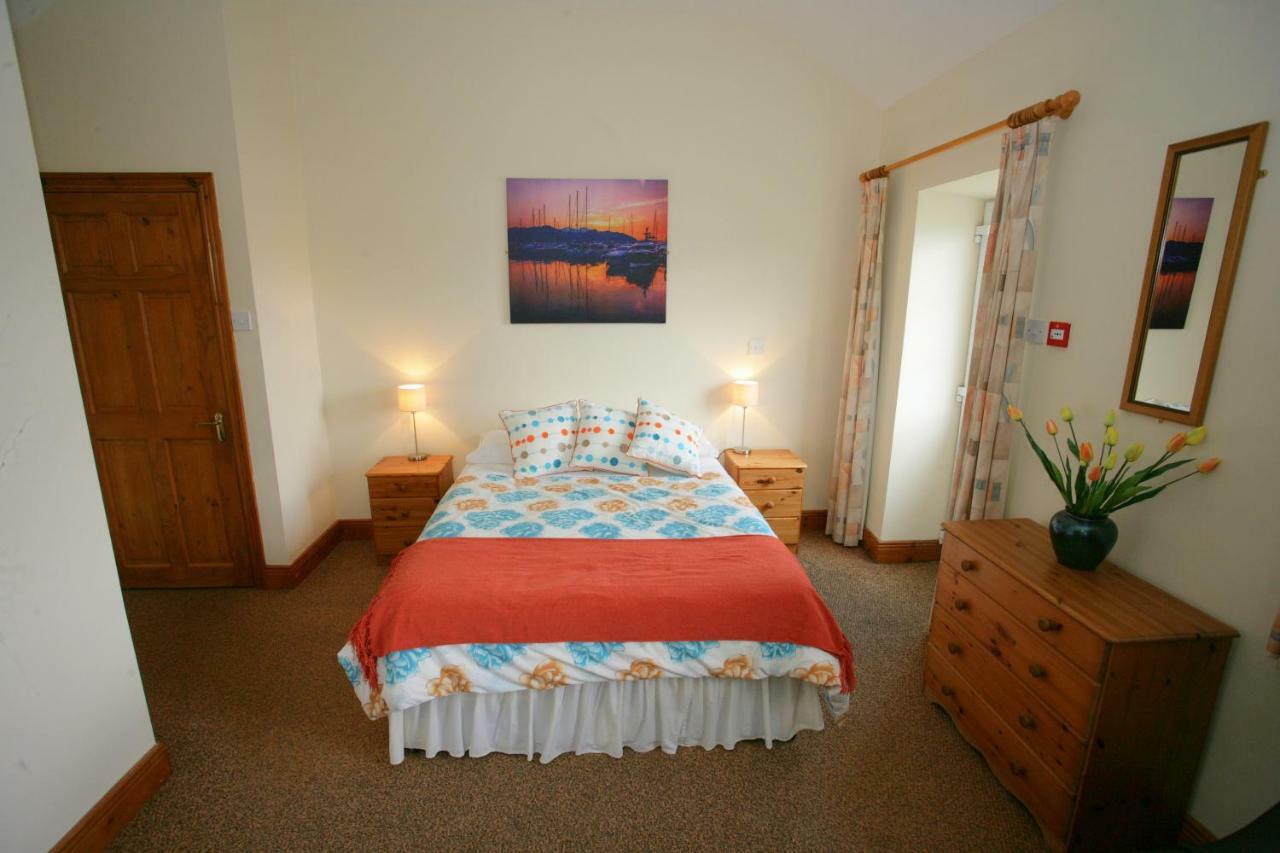 Cottage Heights B&B Castletownbere Dış mekan fotoğraf
